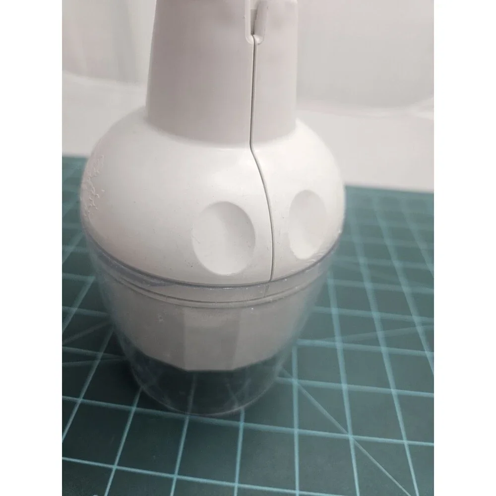 Pampered Chef #2585 Manual Food Chopper Garlic Chopper No Base
